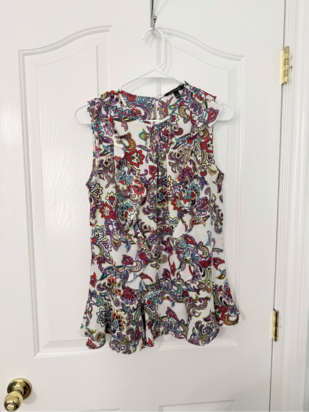 Banana Republic White Paisley Ruffle Hem Sleeveless Camisole